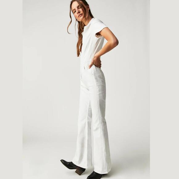 051 Free People Jayde Flare Jumpsuit White Stretch Denim (Size Large) $158 NWT - Picture 2 of 4